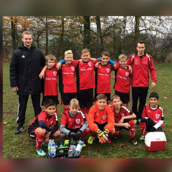 Neue Trikots E1 Jugend